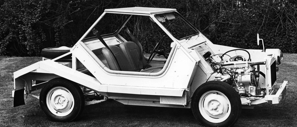 Ray Arnatt's Art Car, called the Externa Car. Experimental car design. 003