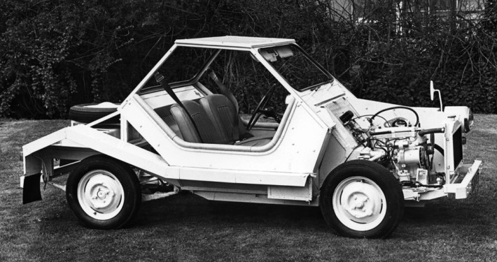 Ray Arnatt's Art Car, called the Externa Car. Experimental car design. 003